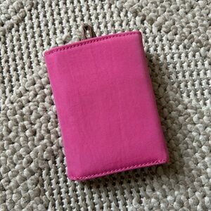 BAGGU Snap Wallet in Azalea Pink Mix